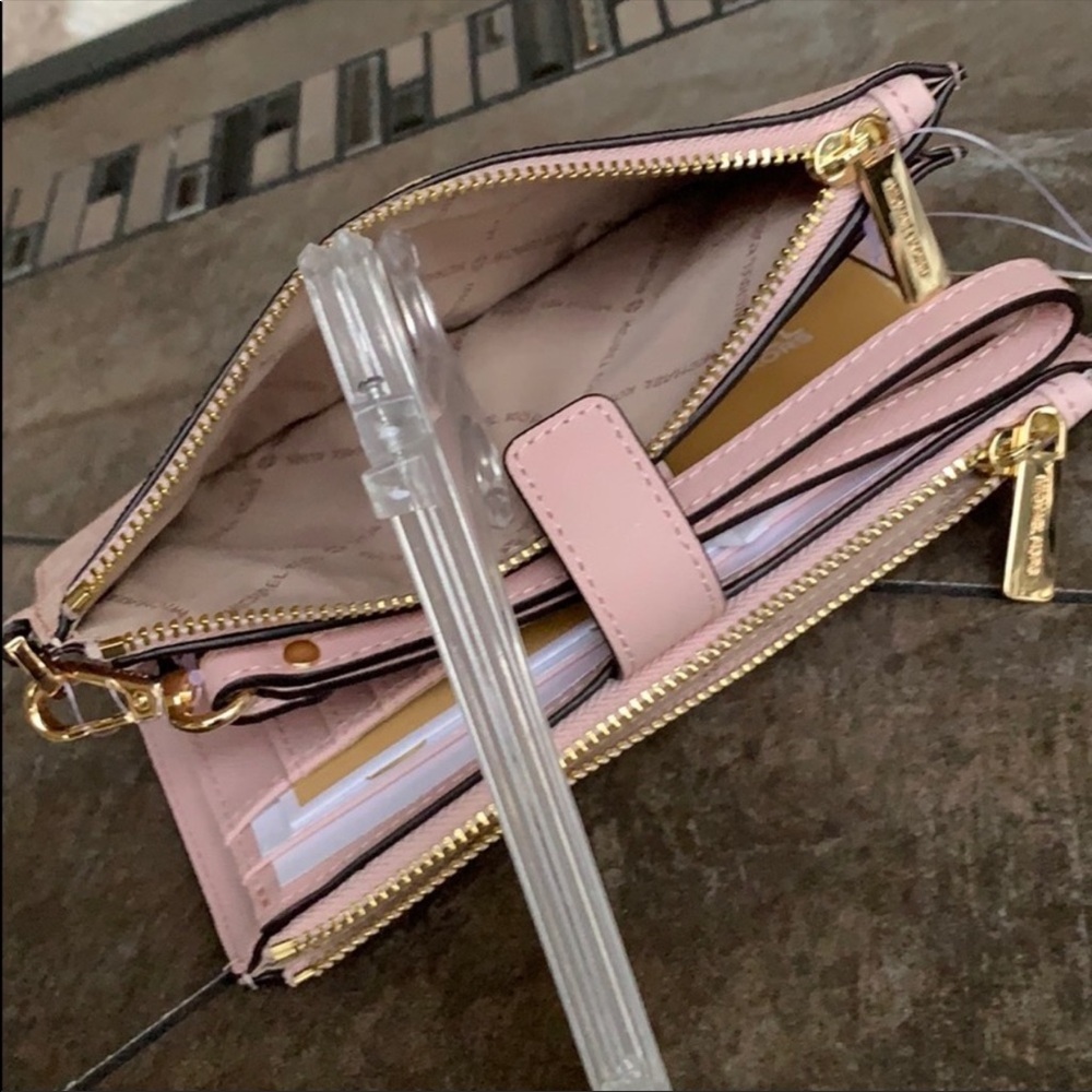 MICHAEL KORS LG DOUBLE ZIP WRISTLET BALLET - Picture 8 of 16